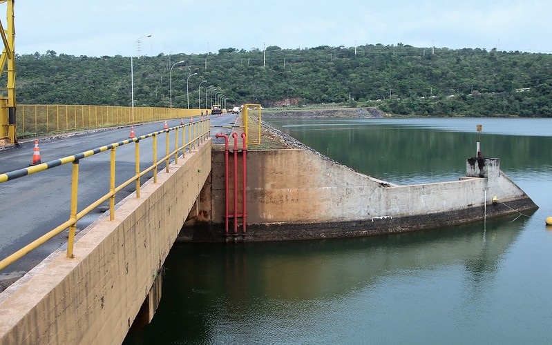 Lago Paranoá barragem