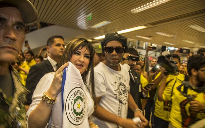 Ronaldinho e Dalia López