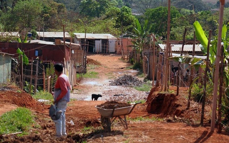 Auxílio Brasil deve atender a 125,4 mil famílias no DF