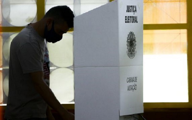 Urna votação eleições Misto Brasília