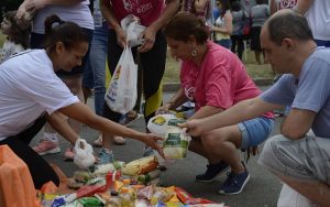 Pobreza doações alimentos Misto Brasília