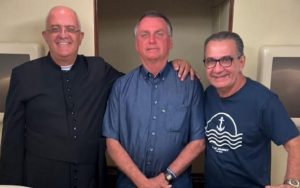 Bolsonaro, padre Paulo Antonio e Silas Malafaia