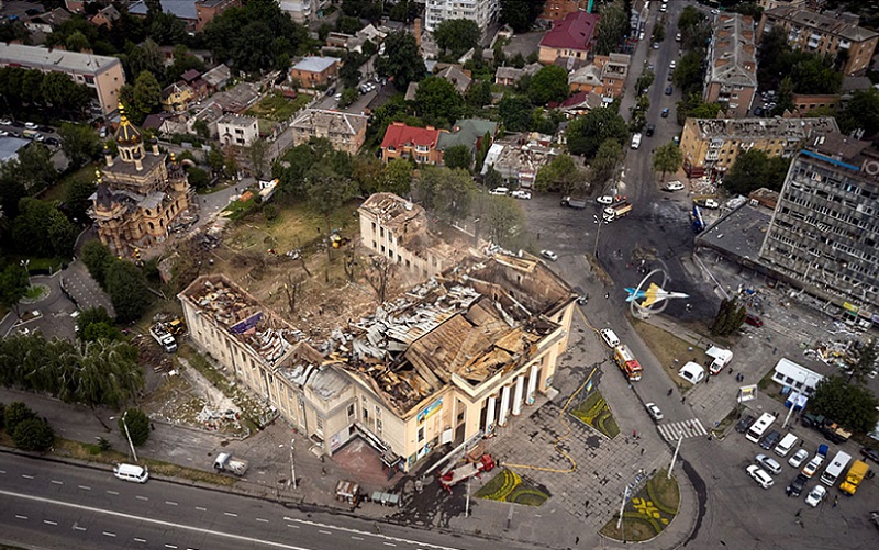 Guerra Ucrânia prédio destruído Misto Brasília