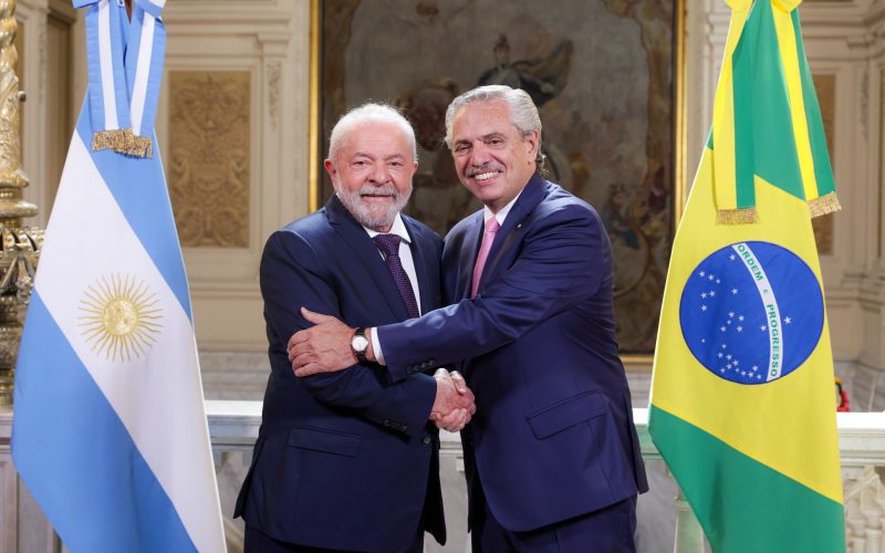 Lula da Silva e Alberto Fernández discutem moeda para o Mercosul