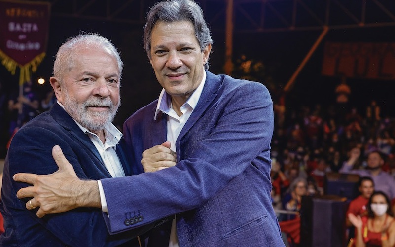 Lula da Silva e Fernando Haddad abraço Misto Brasília