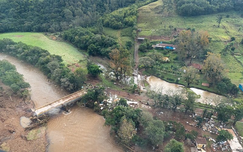 Rio Grande do Sul ciclone extratropical destruição Misto Brasília