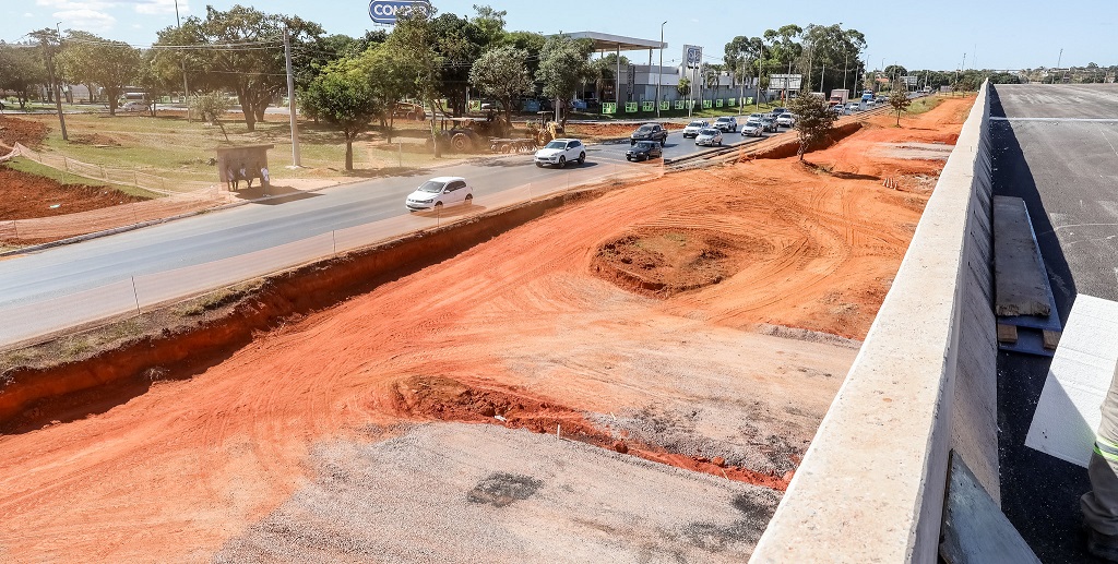 Viaduto Sobradinha construção obra Misto Brasília