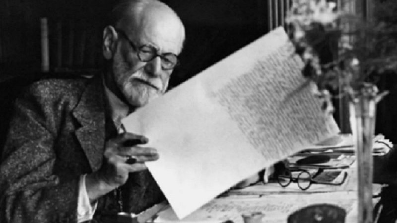 Freud e o nosso amor às redes sociais