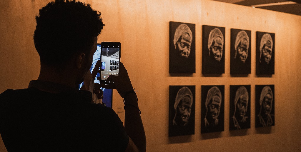 Mostra no Museu Nacional homenageia a resistência negra originária e  periférica com animações, fotografias e projeções no edifício/Fernando  Coutinho/Divulgação - Misto Brasília