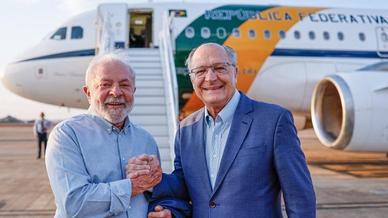 Juiz aciona Palácio do Planalto sobre suposta compra de avião presidencial