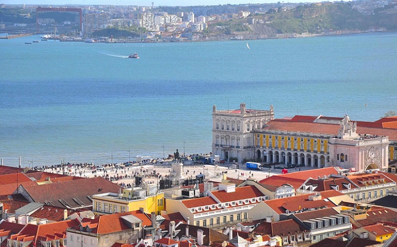 Portugal Lisboa vista geral da capital portuguesa Misto Brasil