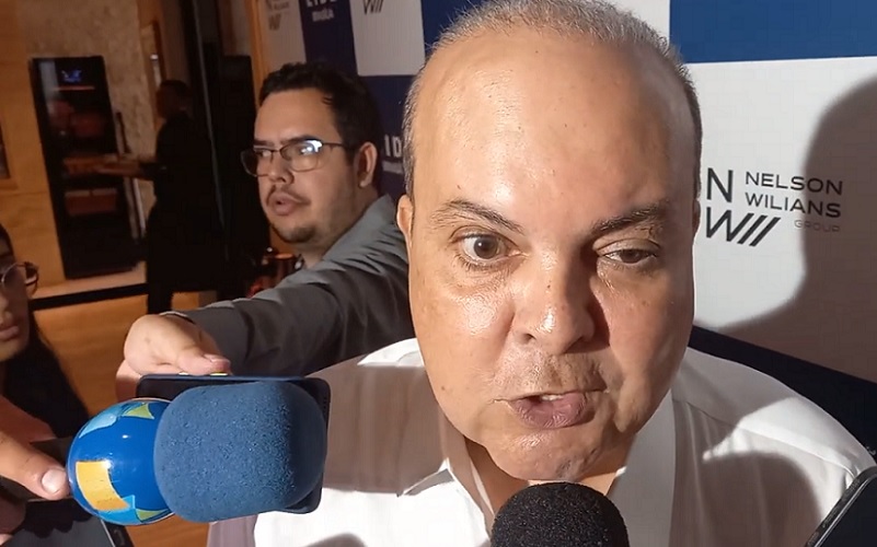 Governador Ibaneis Rocha entrevista Misto Brasil