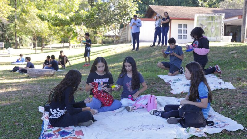 Crianças brincam no Parque Educador que tem o objetivo de educar e orientar sobre questões ambientais/Geovana Albuquerque/Agência Brasília